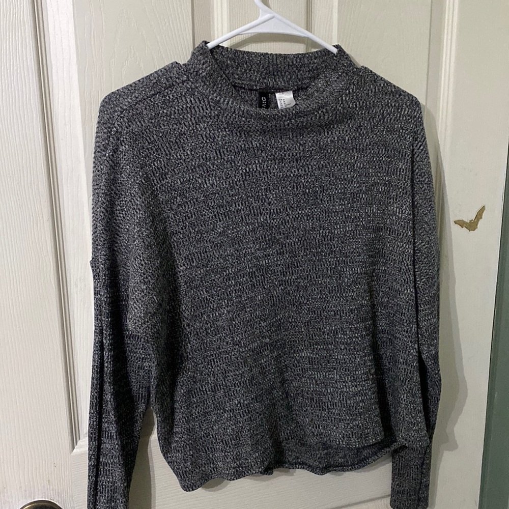 cropped turtleneck